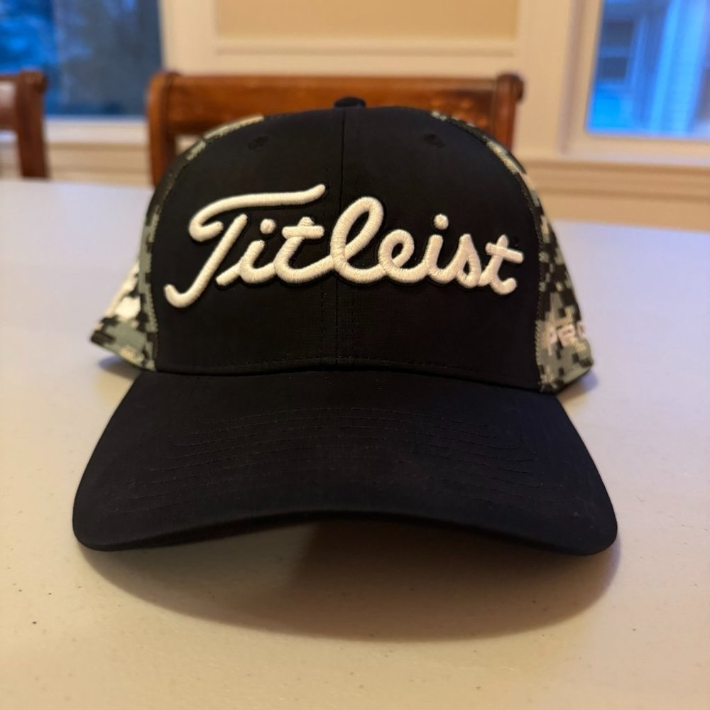 Titleist Tour Elite Camo Fitted Hat (Size Sm/Md)
